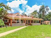 Casa / Sobrado para Venda em Atibaia/SP Itapetininga 6...