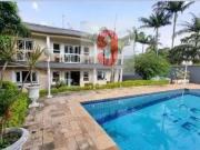 Casa / Sobrado para Venda em Atibaia/SP Vila Santista 4...