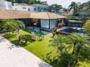 Casa / Sobrado para Venda em Balneário Camboriú/SC Barra...