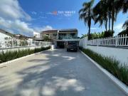 Casa / Sobrado para Venda em Balneário Piçarras/SC...