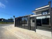 Casa / Sobrado para Venda em Balneário Piçarras/SC...