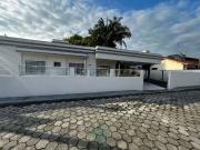 Casa / Sobrado para Venda em Balneário Piçarras/SC Santo...