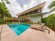 Casa / Sobrado para Venda em Barueri/SP Alphaville 5 Quartos