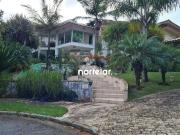 Casa / Sobrado para Venda em Barueri/SP Tamboré 5 Quartos