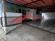 Casa / Sobrado para Venda em Belo Horizonte/MG Braúnas 8...