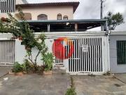 Casa / Sobrado para Venda em Belo Horizonte/MG Itapoã 6...