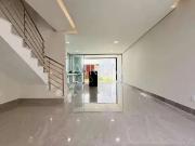 Casa / Sobrado para Venda em Belo Horizonte/MG Santa...