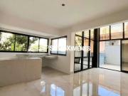 Casa / Sobrado para Venda em Belo Horizonte/MG Sion 4...