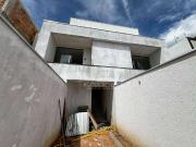 Casa / Sobrado para Venda em Betim/MG Espírito Santo 3...