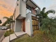 Casa / Sobrado para Venda em Biguaçu/SC Beira Rio 4 Quartos