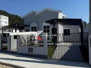 Casa / Sobrado para Venda em Biguaçu/SC Fundos 3 Quartos