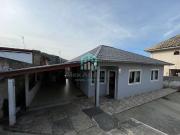 Casa / Sobrado para Venda em Biguaçu/SC Fundos 3 Quartos