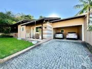Casa / Sobrado para Venda em Blumenau/SC Água Verde 3...