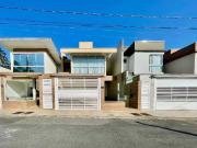 Casa / Sobrado para Venda em Blumenau/SC Velha Central 2...