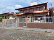 Casa / Sobrado para Venda em Blumenau/SC Velha Central 3...