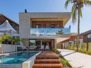 Casa / Sobrado para Venda em Bombinhas/SC Bombas 4 Quartos