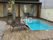 Casa / Sobrado para Venda em Bombinhas/SC Canto Grande 4...