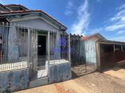 Casa / Sobrado para Venda em Botucatu/SP Vila Maria 3...