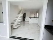 Casa / Sobrado para Venda em Cabo Frio/RJ Ogiva 3 Quartos