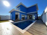 Casa / Sobrado para Venda em Cabo Frio/RJ Ogiva 4 Quartos