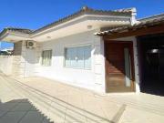 Casa / Sobrado para Venda em Cabo Frio/RJ Peró 4 Quartos