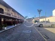 Casa / Sobrado para Venda em Cabo Frio/RJ Peró 4 Quartos