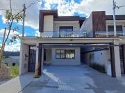 Casa / Sobrado para Venda em Cajamar/SP Portais Polvilho...