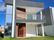 Casa / Sobrado para Venda em Camaçari/BA Abrantes 4 Quartos