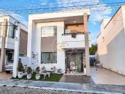 Casa / Sobrado para Venda em Camaçari/BA Abrantes 4 Quartos