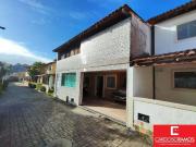 Casa / Sobrado para Venda em Camaçari/BA Abrantes 5 Quartos