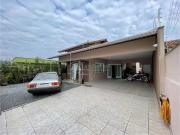 Casa / Sobrado para Venda em Camboriú/SC Areias 3 Quartos