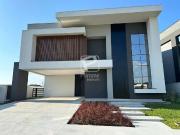 Casa / Sobrado para Venda em Camboriú/SC Cedro 4 Quartos