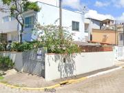 Casa / Sobrado para Venda em Camboriú/SC Centro 2 Quartos
