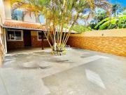 Casa / Sobrado para Venda em Camboriú/SC Centro 3 Quartos