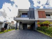 Casa / Sobrado para Venda em Camboriú/SC Centro 4 Quartos