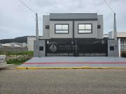 Casa / Sobrado para Venda em Camboriú/SC Rio Pequeno 3...