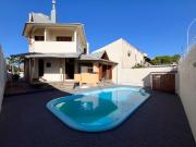 Casa / Sobrado para Venda em Canoas/RS Centro 4 Quartos