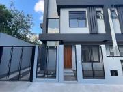 Casa / Sobrado para Venda em Canoas/RS Estância Velha 3...