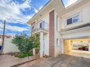 Casa / Sobrado para Venda em Canoas/RS Igara 3 Quartos