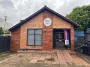 Casa / Sobrado para Venda em Canoas/RS Igara 3 Quartos