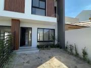 Casa / Sobrado para Venda em Canoas/RS Igara 3 Quartos