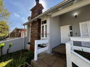 Casa / Sobrado para Venda em Canoas/RS São José 3 Quartos