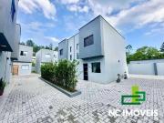 Casa / Sobrado para Venda em Caraguatatuba/SP...