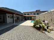 Casa / Sobrado para Venda em Caraguatatuba/SP Centro 4...