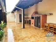 Casa / Sobrado para Venda em Caraguatatuba/SP Indaiá 3...