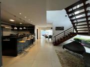 Casa / Sobrado para Venda em Caraguatatuba/SP Indaiá 3...