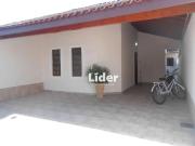 Casa / Sobrado para Venda em Caraguatatuba/SP Jardim das...