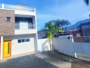 Casa / Sobrado para Venda em Caraguatatuba/SP Jardim do...