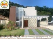 Casa / Sobrado para Venda em Caraguatatuba/SP Jardim do...