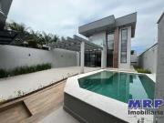 Casa / Sobrado para Venda em Caraguatatuba/SP Massaguaçu...